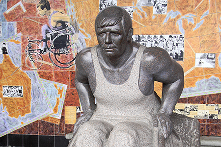  Rick Hansen statue at the front of Rogers Arena