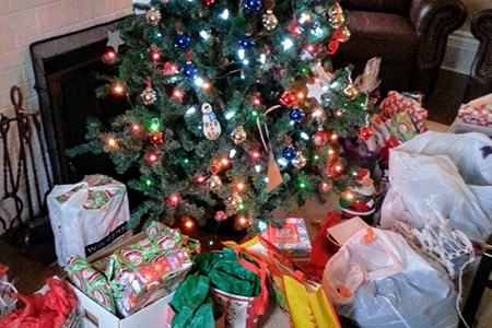 christmas tree with gifts